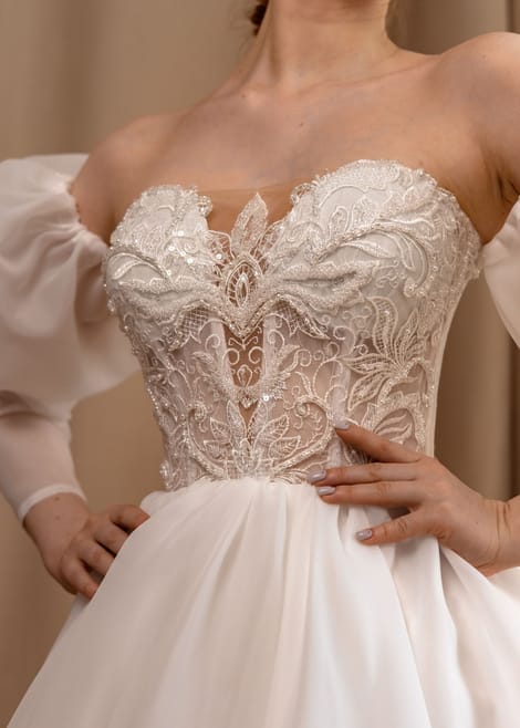 Свадебное платье с бельевым корсетом