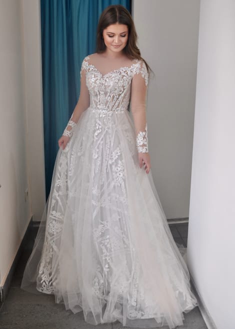 Свадебное платье с герметичным кружевом и рукавами